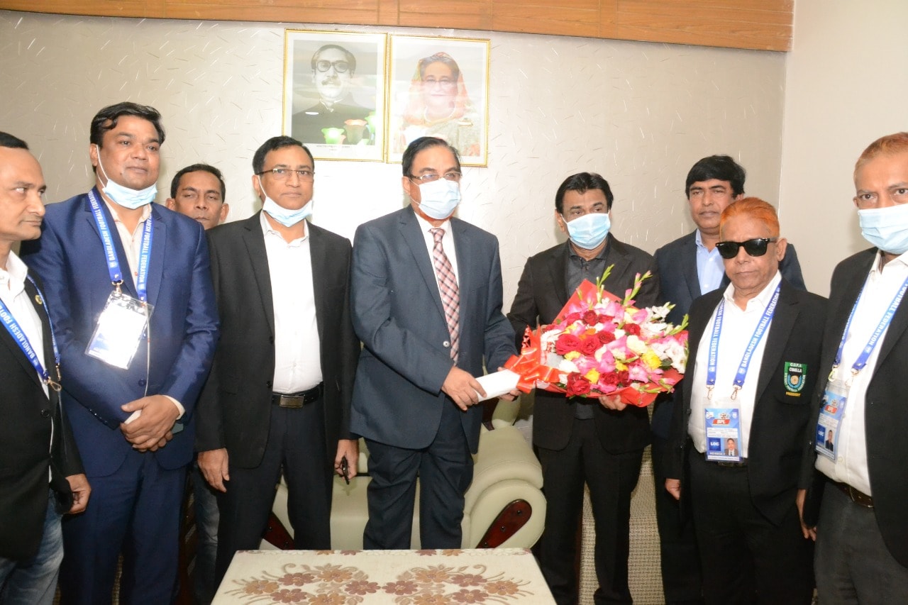 https://www.beta.bff.com.bd/images/cms/news/Honorable_President_of_BFF_Kazi_Md._Salahuddin_paid_a_visit_to_today's_BPL_match-27-01-2021-06-27-070003.jpg